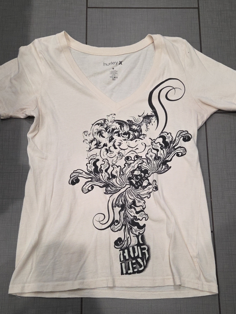 Hurley Cream V-Neck Tee with Black Floral Graphic Medium